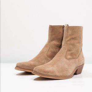Shoe The Bear Western Enzo Boots - 10 Tan Suede